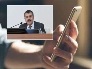 Milli Eğitim Bakanı Tekin'den cep telefonu açıklaması