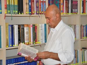 "Kitap okuyanların geleceği parlaktır"