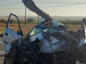 Yunanistan'da otobüs otomobile çarptı: 4 ölü 23 yaralı