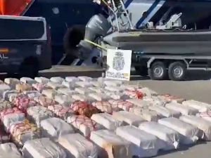 İspanya açıklarında 2,3 ton kokain taşıyan teknesi ele geçirildi