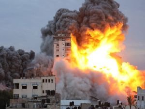 Gazze'deki hükümetten uluslararası medyaya çağrı: Saldırıları haber yapın!
