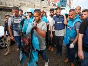 Siyonist işgal rejiminin saldırılarında 11 gazeteci hayatını kaybetti