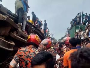 Bangladeş’te iki tren kafa kafaya çarpıştı: 17 ölü, 100’den fazla yaralı