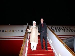 Cumhurbaşkanı Erdoğan Türkiye'ye döndü