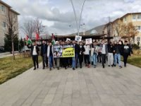 Üniversiteli gençlerden Gazze'ye destek yürüyüşü