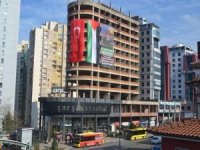 Ebu Ubeyde posteri Bursa'nın en işlek meydanına asıldı
