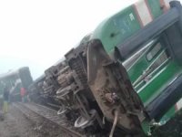 Bangladeş’te yolcu treni raydan çıktı: 1 ölü, 12 yaralı