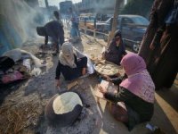 DSÖ: Gazze'de anne ve babalar çocukları yemek yiyebilsin diye aç kalıyor