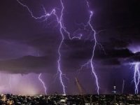 Avustralya'nın doğusunda şiddetli fırtına etkili oluyor