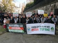 Gazze'deki katliam İngiltere konsolosluğu önünde protesto edildi