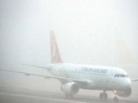 İzmir'de uçak seferlerine sis engeli