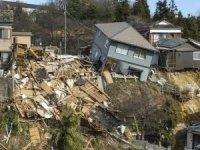 Japonya'daki depremlerde ölü sayısı 92'ye çıktı