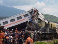 Endonezya’da tren kazası: 3 ölü, 28 yaralı