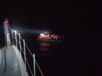 İzmir açıklarında 95 düzensiz göçmen kurtarıldı