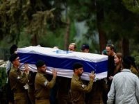 Siyonist rejim ordusu bir askerinin daha öldürüldüğünü duyurdu