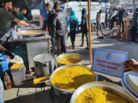 Yetimler Vakfı Gazze'de sıcak yemek dağıttı
