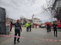 İstanbul'da binanın çöktüğü anlar kamerada