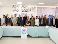 Adana'da Eğitim-Bir-Sen'in 15. Geleneksel Basın Buluşması gerçekleştirildi