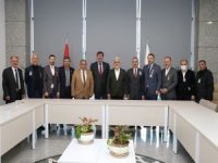 HÜDA PAR Genel Başkanı Yapıcıoğlu, Şehit ve Gazi Dernekleri TBMM'de kabul etti