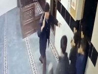 Camideki çocukları bıçakla korkutan adam serbest bırakıldı