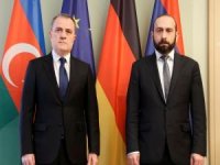 Azerbaycan ve Ermenistan dışişleri bakanları Berlin'de bir araya geldi
