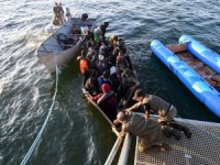 Tunus açıklarında göçmen teknesi alabora oldu: 5 can kaybı