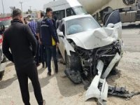 Mardin’de kontrolden çıkan otomobil direğe çarptı: 1 yaralı