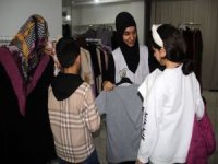 Avrupa Yetim Eli Diyarbakır'da yüzlerce çocuğu giydirdi