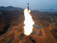 Kuzey Kore yeni hipersonik füzeyi test etti