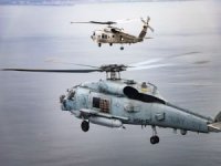Japonya'ya ait 2 helikopter düştü