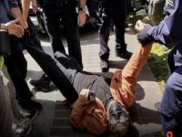 ABD polisi Filistin yanlısı protestoculara şiddet uyguluyor