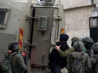 İşgalciler Batı Şeria'da 24 Filistinliyi esir aldı