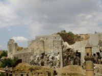 2 bin 500 yıllık Bitlis Kalesi orijinal sur duvarlarına kavuşuyor