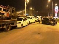 Nusaybin'de direksiyon hakimiyetini kaybeden sürücü park halindeki araçlara çarptı