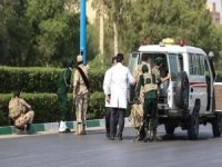 İran'da askeri geçit törenine saldırı