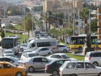 Şanlıurfa’da sıkışan trafik gerginliğe neden oldu