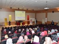 Diyarbakır'da "Engelleri Aşanlar Paneli" düzenlendi