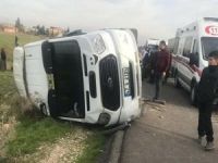Nusaybin'de minibüs devrildi: 4 yaralı