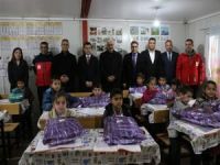 Kızılay, köy okulunu yeniledi çocukları sevindirdi