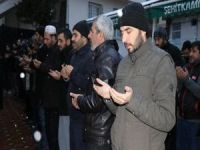 Gaziantep'te eller Yemen ve Doğu Türkistan için duaya kalktı
