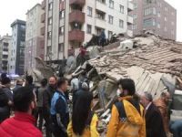 İstanbul'da bina çöktü: Enkazda kalanlar var