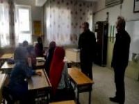 İlçe Milli Eğitim Müdürü Turğut açılan kursları ziyaret etti
