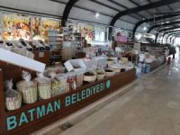 Batman’da kapalı semt pazarında ucuzluk