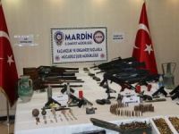 Mardin'de cephanelik ele geçirildi: 3 gözaltı