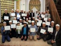 135 kişiye Kur'an kursu bitirme belgesi verildi