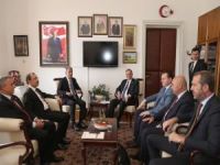 Bakan Akar CHP, MHP ve İYİ Parti'nin Meclis gruplarını ziyaret etti