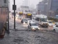 İstanbul'da sağanak sele neden oldu: Bir ölü
