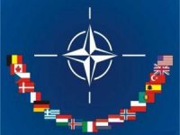 NATO: Irak'taki faaliyetlerini askıya aldı