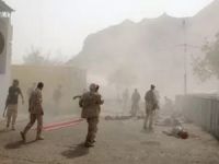 Yemen'de askerî geçit törenine saldırı