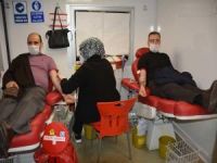 Kızılay'ın kan bağışı çağrısına Batmanlı eğitimcilerden destek